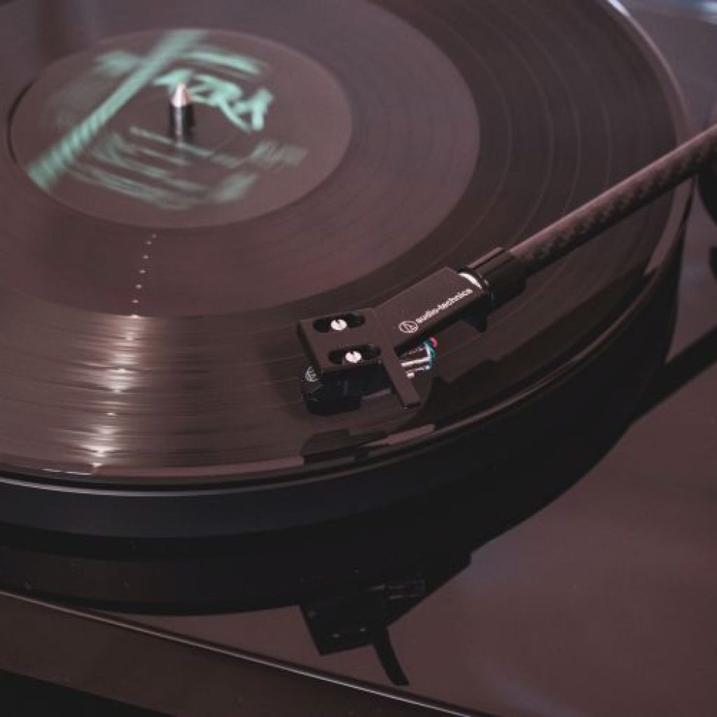 gramofon-audio-technica-at-lpw50pb-–-recenzija