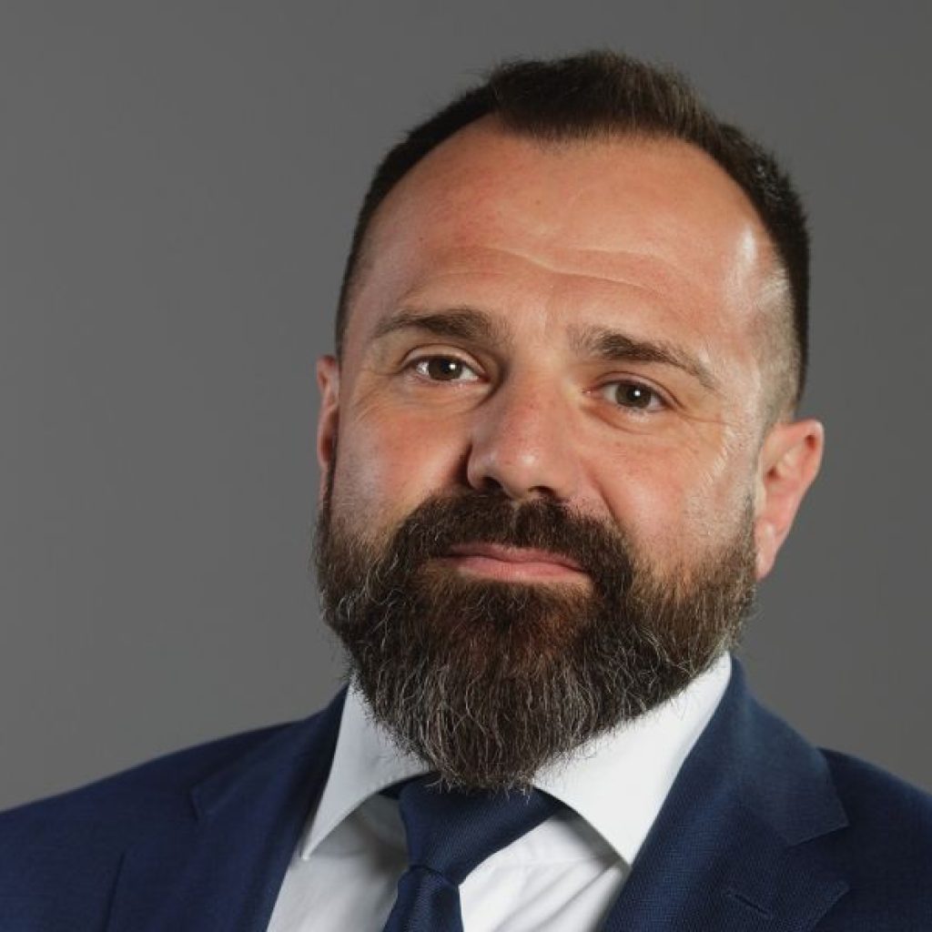 neos-preuzima-vlasnistvo-nad-kompanijom-inovativni-trendovi