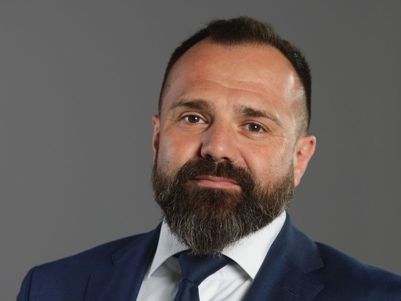 neos-preuzima-vlasnistvo-nad-kompanijom-inovativni-trendovi