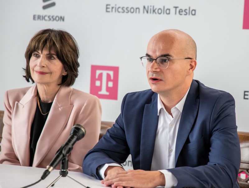 crnogorski-telekom-i-ericsson-tesla-potpisali-ugovor-vrijedan-12,5-mil.-eura