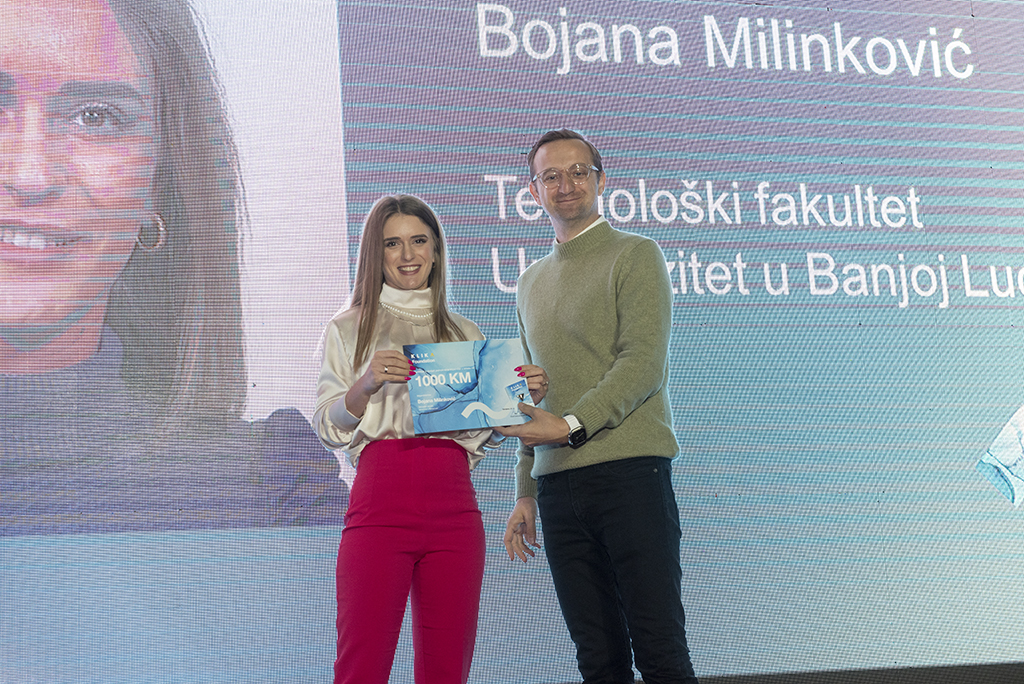 klika-urucila-novih-38-stipendija-od-po-1.000-km