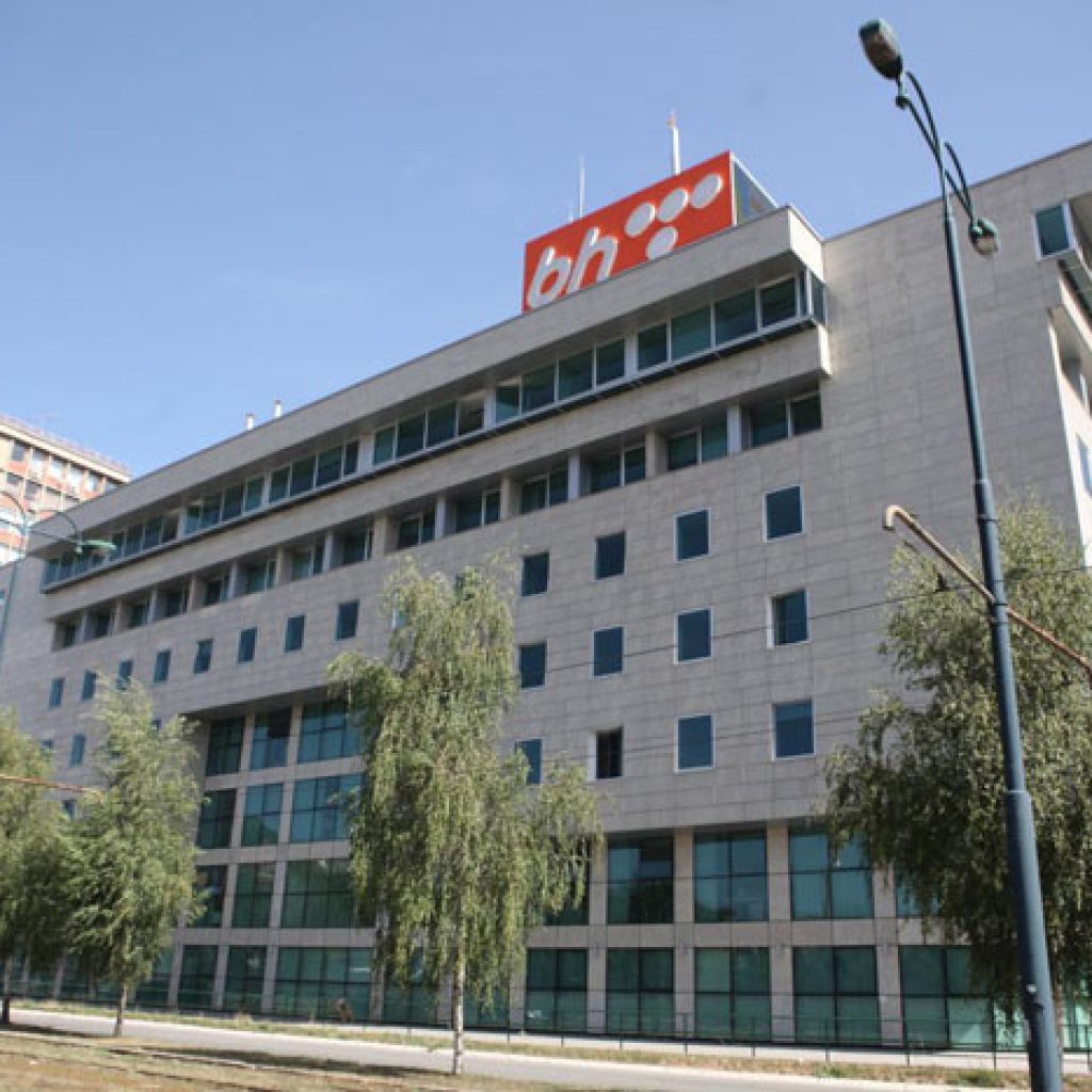 direktori-bh-telecoma-nagradjeni-sa-po-dvije-plate-zbog-“izuzetnih-rezultata”