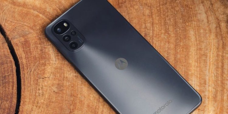 motorola-je-predstavila-moto-g22