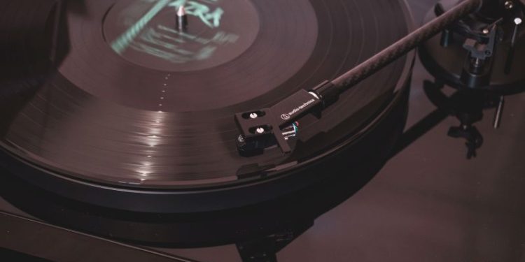 gramofon-audio-technica-at-lpw50pb-–-recenzija